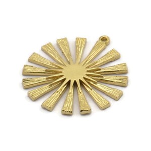 Brass Sun Charm, Raw Brass Sun Charms With 1 Loop, Findings (30x28x2mm) N1530