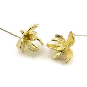 Brass Flower Earring, 4 Raw Brass Flower Stud Earrings With 1 Loop (15x14mm) N1204