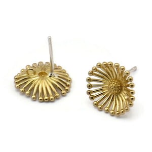 Brass Flower Earring, 8 Raw Brass Flower Stud Earrings With 1 Loop (12mm) N1932