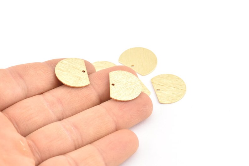 Pendants 12 Raw Brass Textured Half Moon Blanks With 1 Hole 19x15x0.80mm Earrings Semi Circle Charm D769