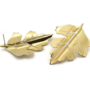 Brass Leaf Earring, 4 Raw Brass Maple Leaf Stud Earrings  (50x39x0.60mm) D1037 A2211