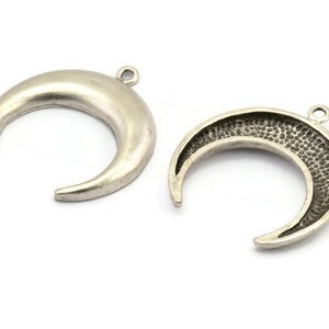 Antique Silver Moon Charm, 1 Antique Silver Plated Brass Horn Charms, Pendant, Jewelry Findings With 1 Loop (31x9x3mm) N0298 S219