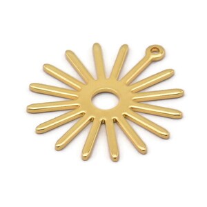 Gold Sun Charm, 4 Gold Plated Brass Sun Charms With 1 Loop (27x0.80mm) A1725 M01643