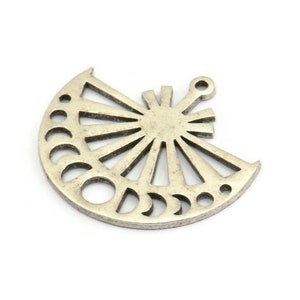 Moon Phases Charm, 2 Antique Silver Plated Brass Moon Phases Pendants With 1 Loop, Findings (29x27x1mm) N1311