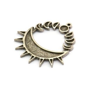 Silver Moon Charm, 2 Antique Silver Plated Brass Crescent Moon Charms With 1 Loop, Moon Phases Findings (32x30.5x1.5mm) N2220