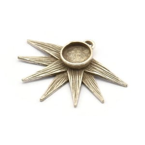 Silver Sun Charm, 2 Antique Silver Plated Brass Sunshine Charms With 1 Loop, Pendants, Earrings (34x26x0.80mm) N0721 H0882