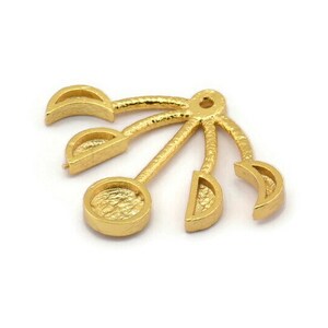 Moon Phases Earring, 2 Gold Plated Brass Crescent Earrings With 1 Loop, Pendant Findings (24x27x2mm) E235 Q0508