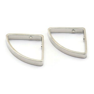 Silver Tone Triangle Charm, 12 Silver Tone Plated Brass Triangles with 2 Holes (20x15x2.4x0.7mm) BS 2150