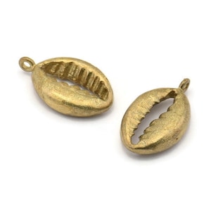 Brass Shell Charm, 2 Raw Brass Cowrie Shell Charm With 1 Loop (19x11mm) SY0062