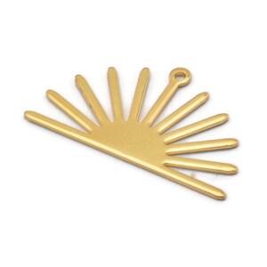 Gold Sun Charm, 4 Gold Plated Brass Sun Charms With 1 Loop (17x30x0.80mm) M02315