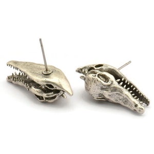 Silver Crocodile Earring, 2 Antique Silver Plated Brass Crocodile Stud Earrings (27x10mm) N0961