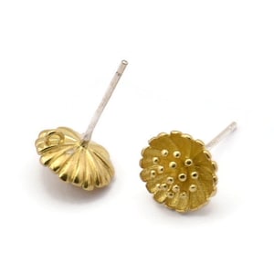 Brass Flower Earring, 8 Raw Brass Flower Stud Earrings With 1 Loop (9mm) N1931