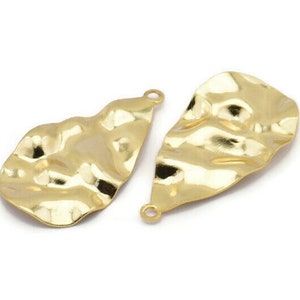 Gold Drop Charm, 4 Gold Plated Brass Wavy Drop Charms With 1 Loop, Earrings, Findings (31x17x0.60mm) D0671 Q0743