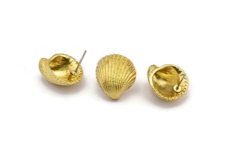 Brass Shell Earring, 2 Raw Brass Sea Shell Stud Earrings 18x16mm N0940 image 2