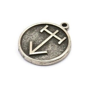 Nordic Runes Charm, 2 Antique Silver Plated Brass Viking Talisman Of Viajes Symbol Charms With 1 Loop, Viking Runes (20x17x1.5mm) N2038