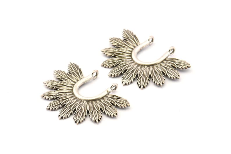 2 Antique Silver Plated Brass Leaf Charm Pendants With 2 Loops Earrings N820 H935 Findings 33x25mm Silver Leaf Charm
