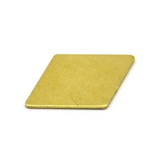 真鍮ダイヤモンドブランク、50 枚の真鍮ダイヤモンドフラットスタンピングブランク (17 x 12 mm) D0005