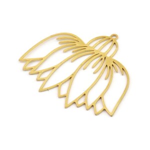 Brass Flower Charm, Raw Brass Flower Charms, Brass Earring Charms, Brass Charms for Jewelry Making (39x34x0.60mm) SMP1368