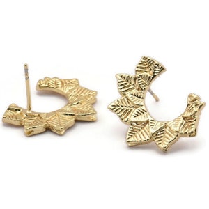 Gold Leaf Earring, 2 Gold Plated Brass Leaf Stud Earrings (17x21mm) N1046