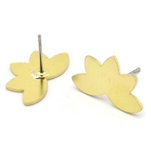 Brass Flower Earring, 8 Raw Brass Flower Shaped Stud Earrings (11x18x0.80mm) A2700