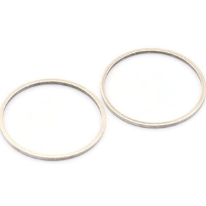 Antique Silver Circle Connectors, 25 Antique Silver Plated Brass Circle Connectors (26x1x1mm) Bs 1091 H0315