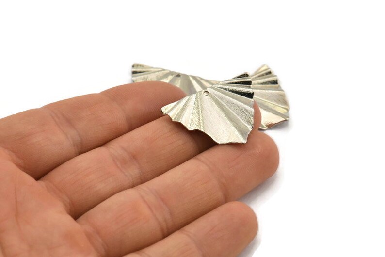 29x22x0.50mm Findings 4 Textured Silver Tone Brass Leaf Charms With 1 Hole Silver Leaf Charm D730 H1239