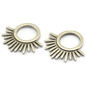 Silver Charm, 2 Antique Silver Plated Brass - Sunshine Charm - Silver Sun Charm - Findings (25x23x1.5mm) N1314