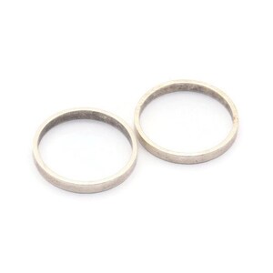 Antique Silver Circle Connectors, 12 Antique Silver Plated Circle Connectors (16x0.8x2mm) D0308 H0257