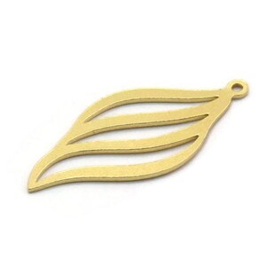 Brass Shell Charm, 10 Raw Brass Sea Shell Shaped Charms With 1 Loop, Earring Findings (28x13x0.60mm) SMP0155