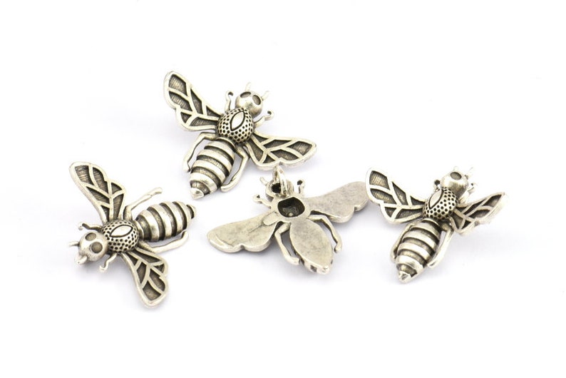 Silver Bee Pendant E585 H032 4 Antique Silver Plated Brass Bee Charm With 1 loop 21x24mm Pendant