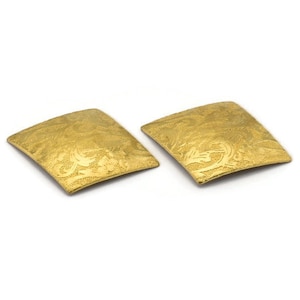Cambered Textured Rhombus, 8 Raw Brass Flower Textured Diamond Findings  (28x22mm)   D0101--C022