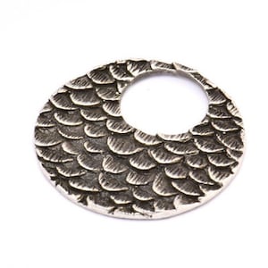 Silver Round Pendant, 2 Antique Silver Plated Brass Round Fish Scale Textured Pendants, Charms, Earrings, Findings (30x1.8mm) E550