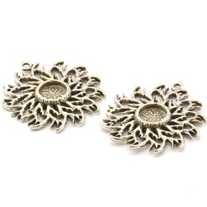 Silver Ivy Charm, 2 Antique Silver Plated Brass Ivy Charms With 1 Loop, Pendants, Earrings (27mm) N0807