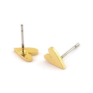 Gold Heart Earring, 8 Gold Plated Brass Tiny Heart Shaped Stud Earrings (8x6x1mm) A3940