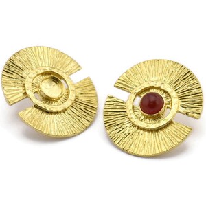 Brass Moon Earring, 2 Raw Brass Half Moon Stud Earrings - Pad Size 6mm N0701