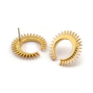 Gold Moon Earring, 2 Gold Plated Brass Crescent Moon Stud Earrings (21x2.5mm) N1433