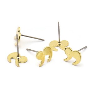 Brass Earring, 12 Raw Brass Stud Earrings (7x9x0.80mm) M02330 A2564