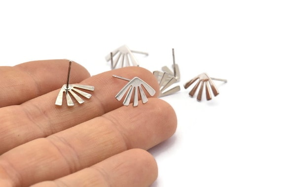 Silver Sun Earring, 10 Silver Tone Brass Rising Sun Flag Stud Earrings (15x9x0.60mm) D958 A1242 Q0272 Silver Sun Earring, 10 Silver Tone Brass Rising Sun Flag Stud Earrings (15x9x0.60mm) D958 A1242 Q0272