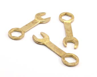真鍮エンジニアペンダント - 真鍮ハンドツールメカニックペンダント3個（39 x 11 mm）N0245