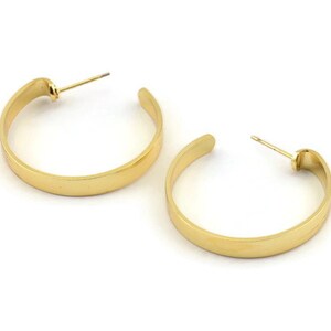 Gold Geometric Earring, 2 Gold Plated Brass Circle Stud Earrings (33x4.5x1mm) N1165