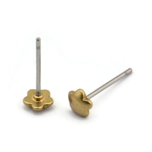 Brass Flower Earring, 12 Raw Brass Flower Stud Earrings (5mm) D1408