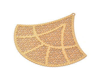 Guldörhängesberlock, 2 förgyllda mässingsörhängen med etniskt motiv och 1 ögla, tillbehör (60 x 63 mm) E531 Q0471