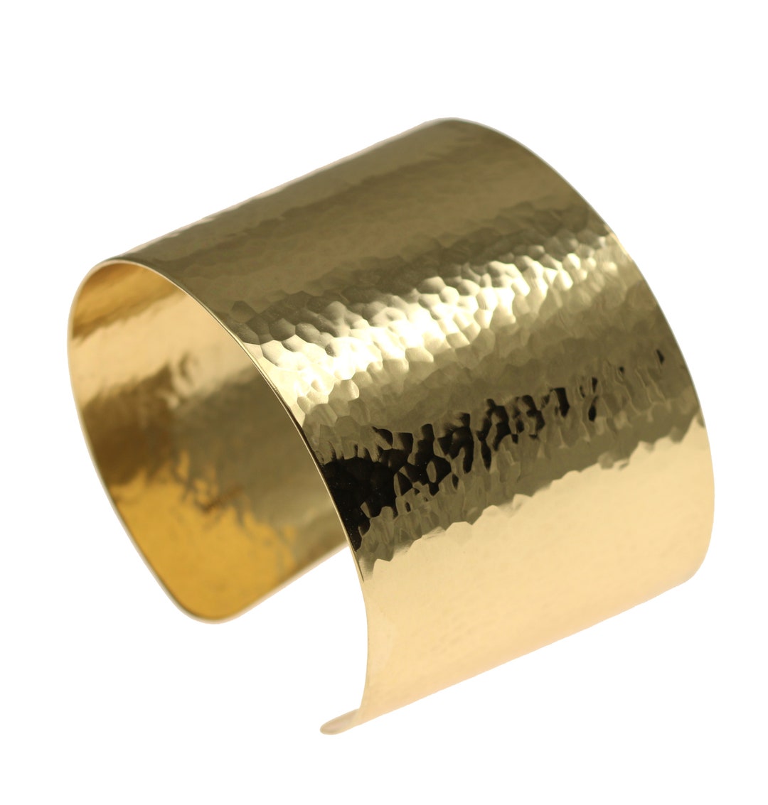 ブレスレット Gold Maxi Beetle Cuff Bracelet Helene Zubeldia Gold Maxi Beetle Cuff Bracelet - Runway Catalog