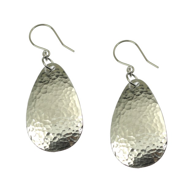 Boucles d'oreilles en forme de larme en aluminium martelé Cadeau 10e anniversaire Cadeau 10e anniversaire pour elle Cadeau 10e anniversaire Anniversaire en aluminium