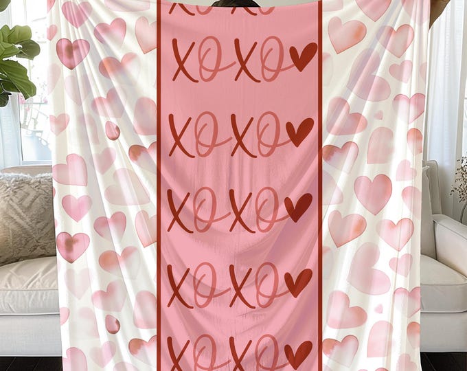 XOXO Valentine's Hearts Blanket: Cozy Home Decor Gift