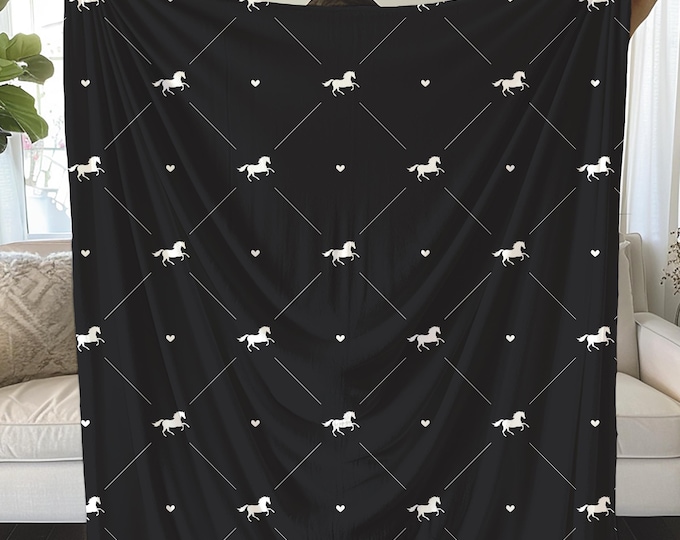 Horse Lover Plush Blanket: Ponies & Hearts Cozy Throw