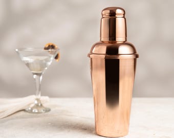 Handmade Copper Cocktail Shaker, Copper Bartender Mixer (20 oz. / 700 ml)