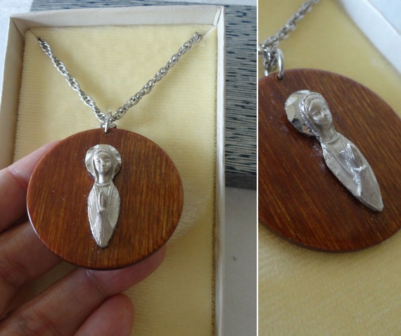 Mid Century Pewter Virgin Mary & Myrtle Wood Disk… - image 1