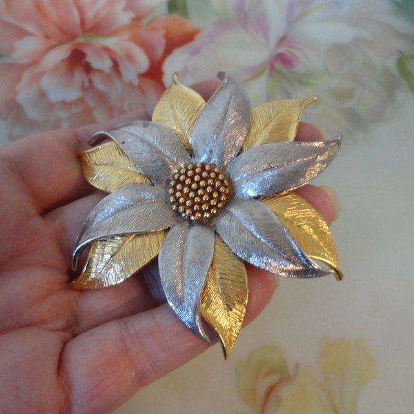 Rare Vintage CELEBRITY NY Layered Poinsettia Brooch Pin Shiny Gold & Silver Plated Textured Finish Metals Highly Detailed Leaves Made USA