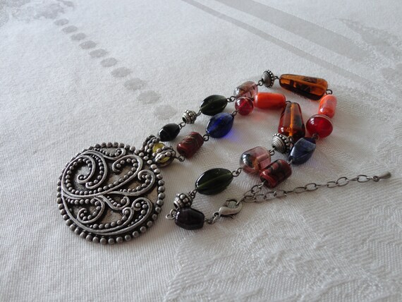 Vintage Glass Beaded Pendant Necklace Lovely Asso… - image 5